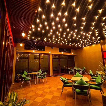 Royal Cox'S Bazar Hotel Exterior photo