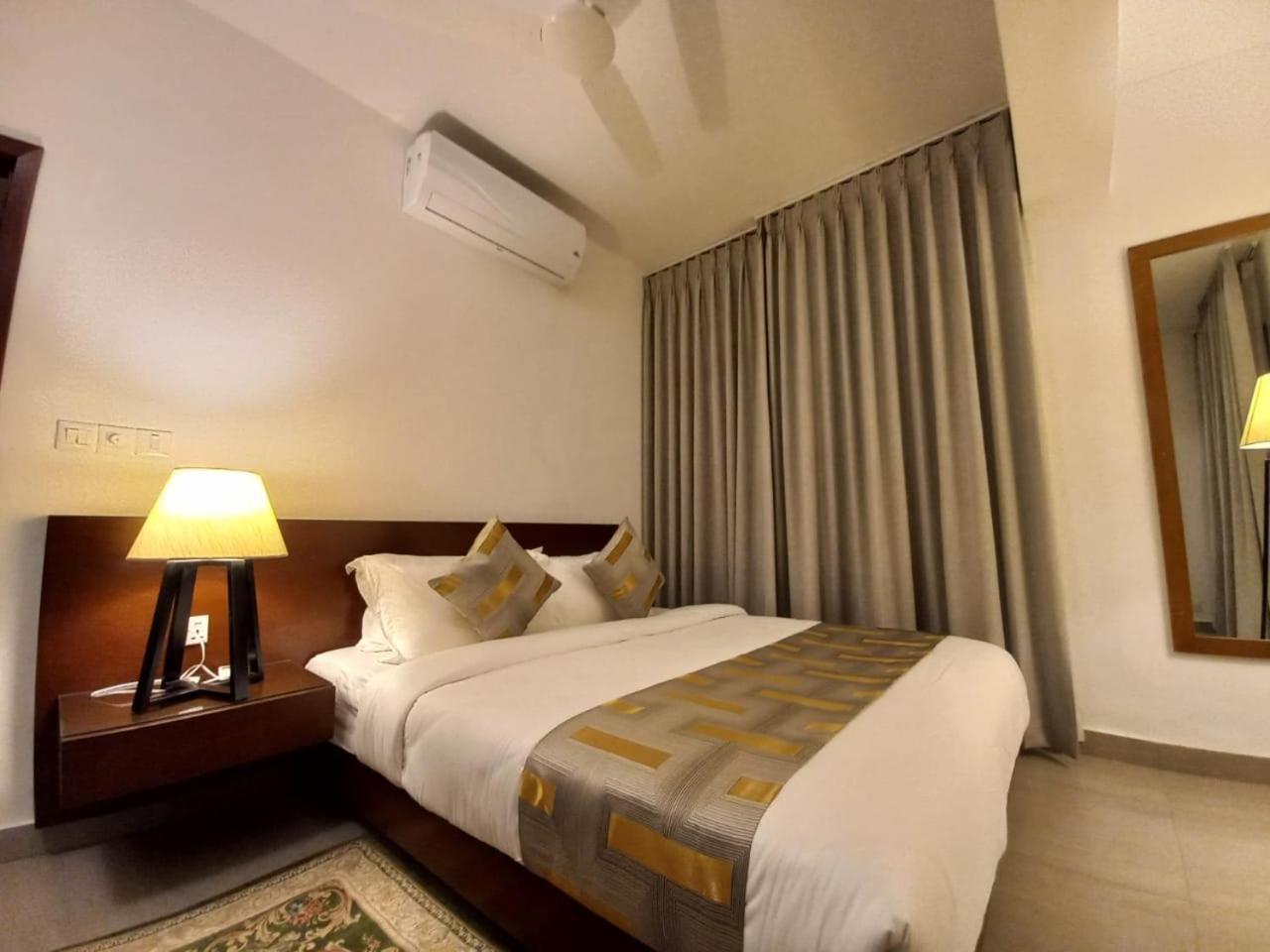 Royal Cox'S Bazar Hotel Exterior photo