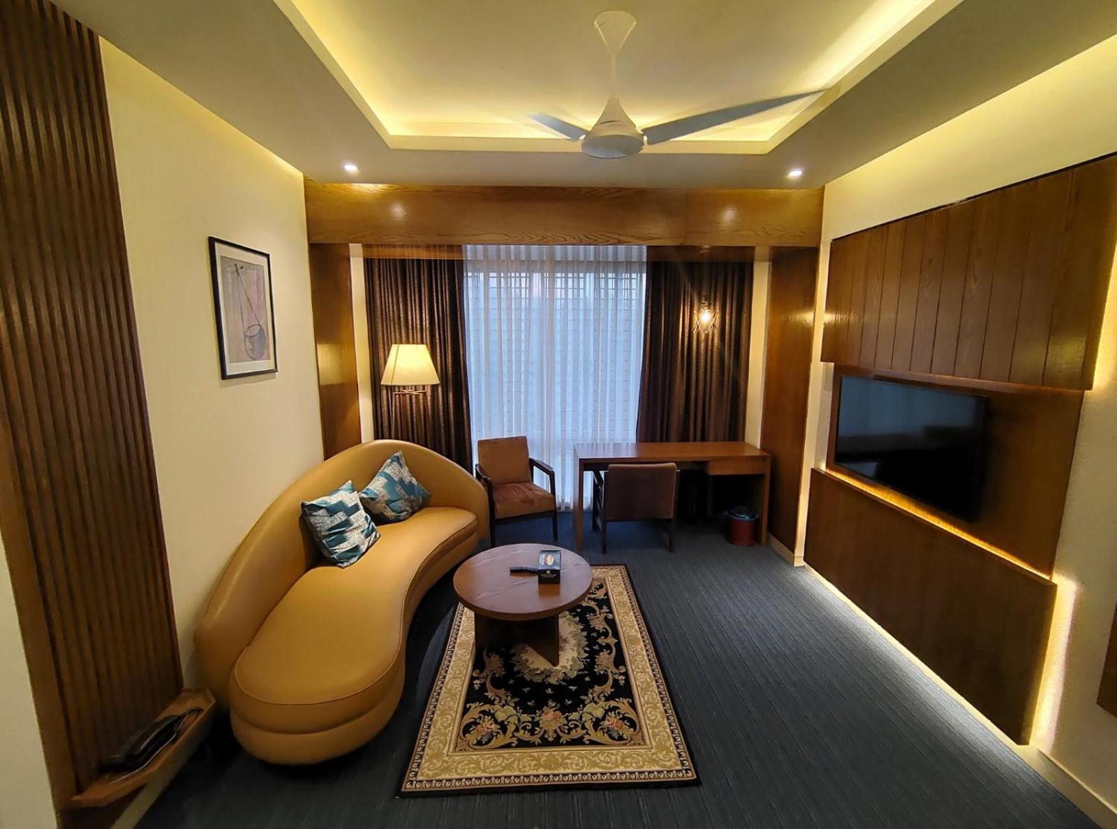 Royal Cox'S Bazar Hotel Exterior photo
